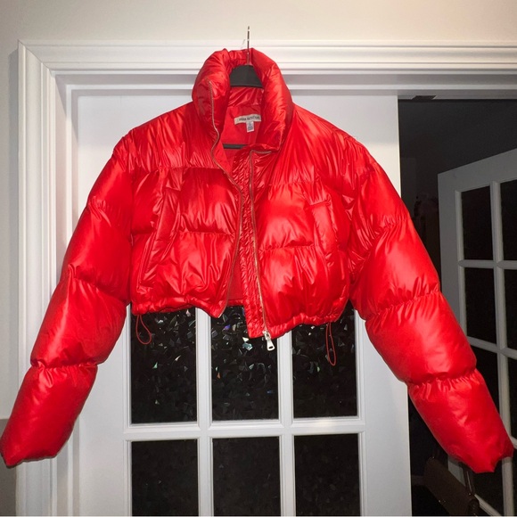 Urban Outfitters Cropped Red Puffer - Picture 3 of 6
